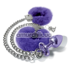 Анальна пробка з наручниками Nixie Metal Butt Plug & Fur Cuff Set, фіолетова - Фото №1