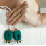 Зажимы на соски с ошейником Qingnan No.2 Vibrating Nipple Clamps And Choker Set, зелёные - Фото №4