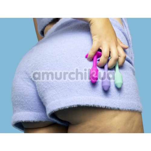 Анальная пробка со смещенным центром тяжести B-Vibe Snug Plug 1, фиолетовая