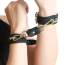 Фиксаторы для рук Roomfun Silicone Handcuffs, черные - Фото №7