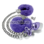 Анальна пробка з наручниками Nixie Metal Butt Plug & Fur Cuff Set, фіолетова - Фото №1