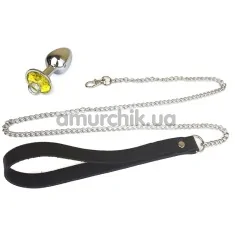 Анальна пробка з жовтим кристалом та повідцем Art Of Sex Metal Anal Plug with Leash M, срібна - Фото №1
