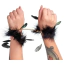 Наручники з чорним пір'ям DS Fetish Handcuffs With Long Feathers, золоті - Фото №1