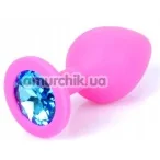 Анальная пробка с голубым кристаллом Exclusivity Jewellery Silicon Plug M, розовая - Фото №1
