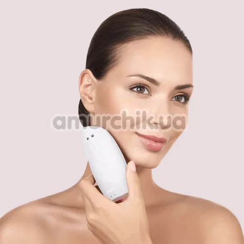 Щетка для лица Geske Sonic Thermo Facial Brush & Face-Lifter 8 in 1, кремовая